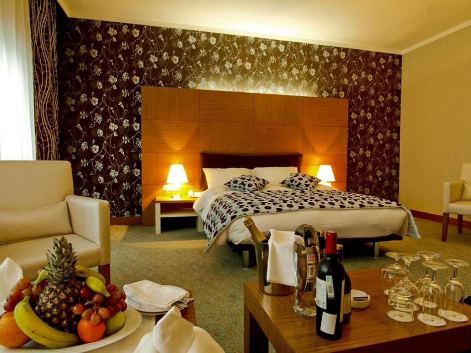 Grand Nur Plaza Hotel Aktau  Extérieur photo