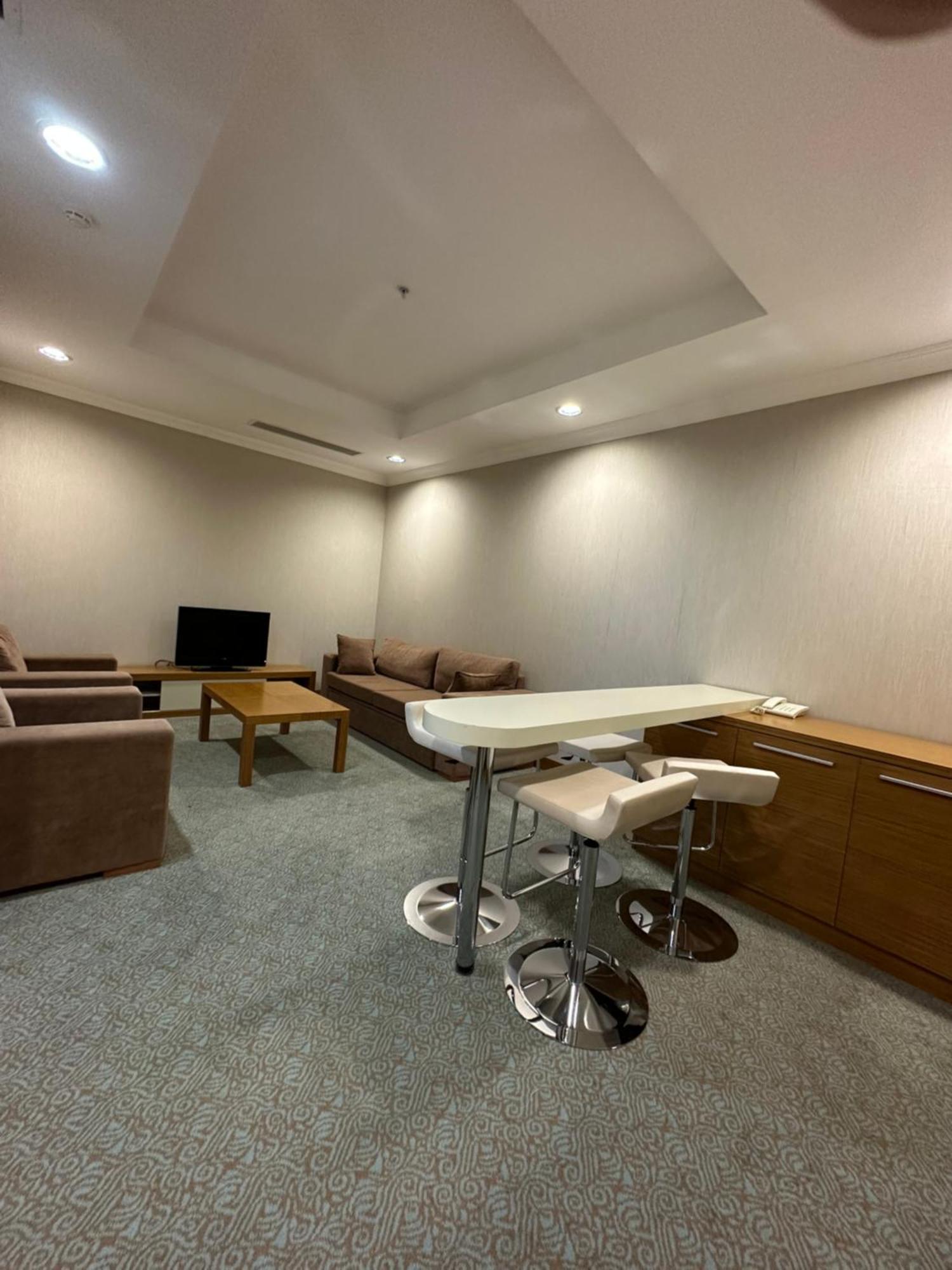 Grand Nur Plaza Hotel Aktau  Extérieur photo