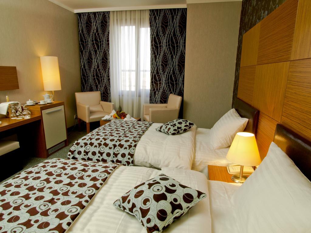Grand Nur Plaza Hotel Aktau  Extérieur photo