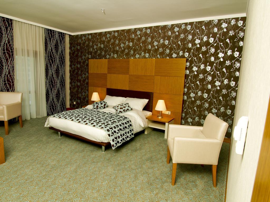 Grand Nur Plaza Hotel Aktau  Extérieur photo